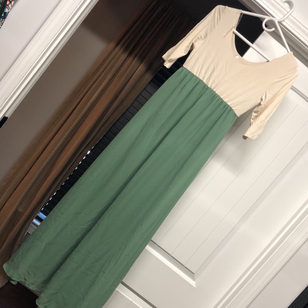 Maternity Dress Ivory/ Olive